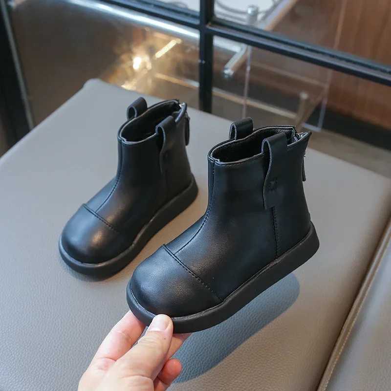 New childrens leather boots with simple splicing work girls short boots fashion version childrens leather boots thick sole ankle boots back zipper M24