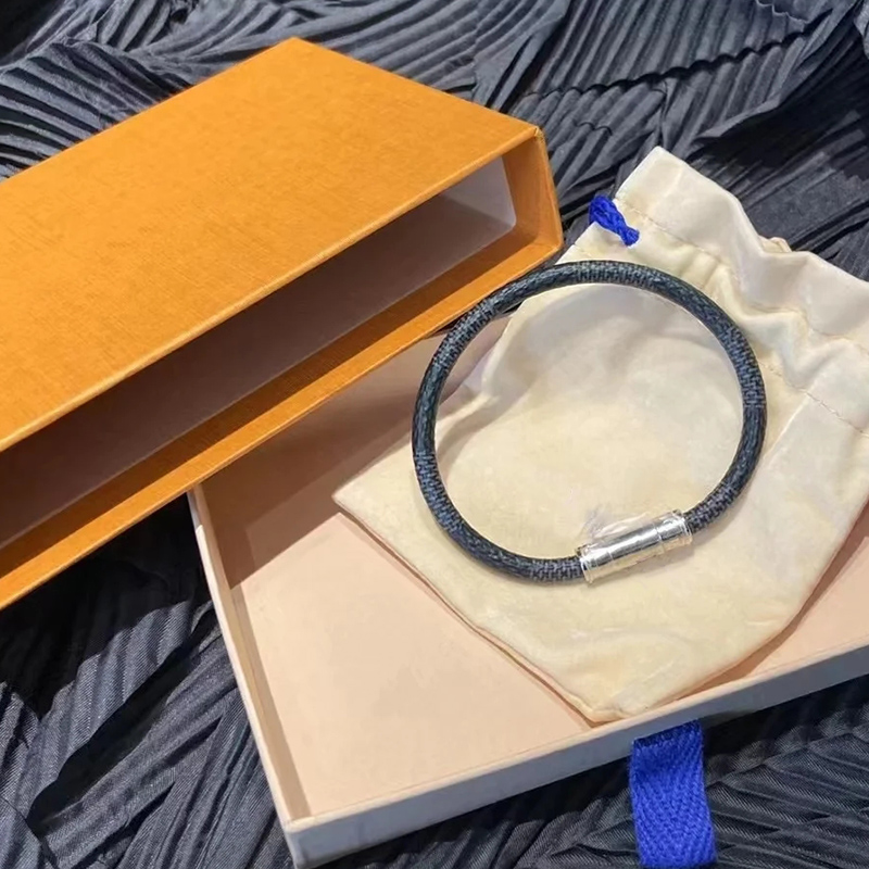 Outdoor designer bracelet man men bracelet leather bracelets charm bangle womens jewelry simple style designer braclet daily outfit blue zh181 Y4