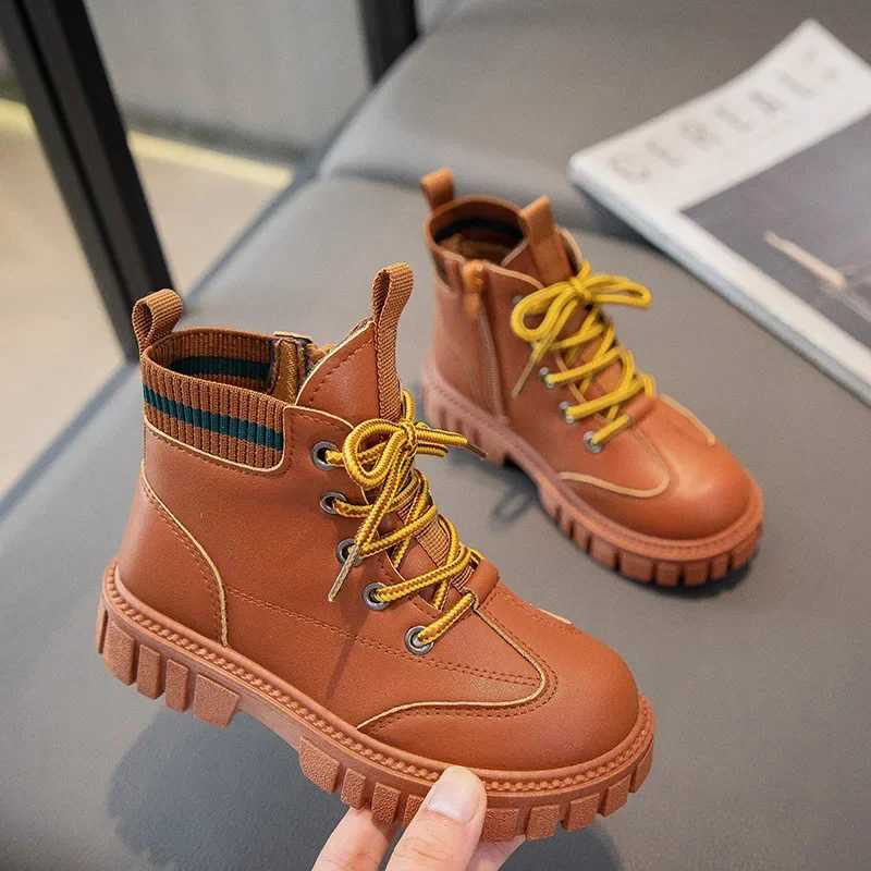 Childrens casual ankle boots childrens anti slip ankle boots childrens boys and girls autumn and winter new leather soft soled boots M241102