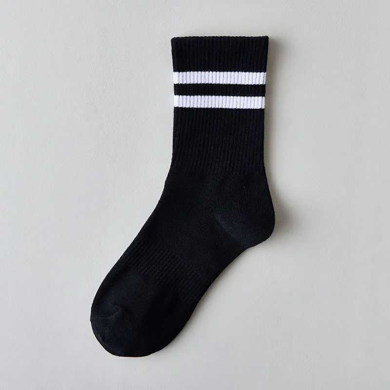 Mens Socks In The Autumn and Winter Cotton Sports Trend Cotton Sweat Absorption Deodorant Stripe Lovers Stockings X2503191