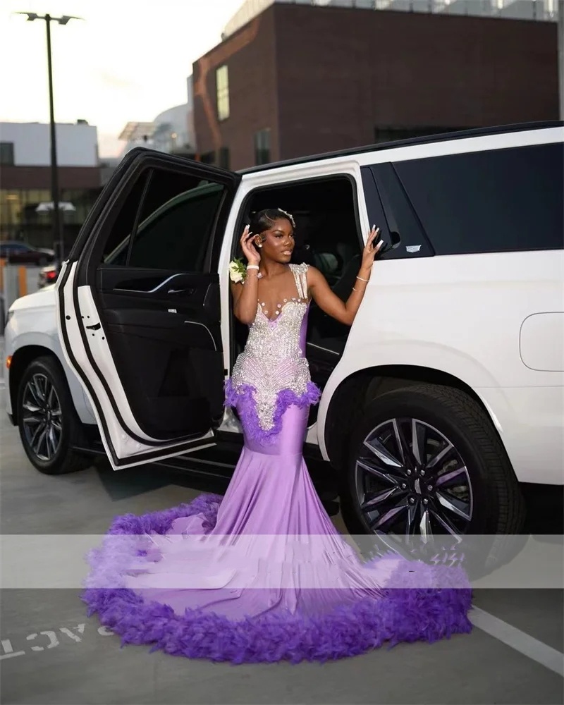New Arrival 2024 Lavender Prom Dresses Sparkly Crystals Rhinestones Beads Feathers For Black Girls Birthday Party Gown
