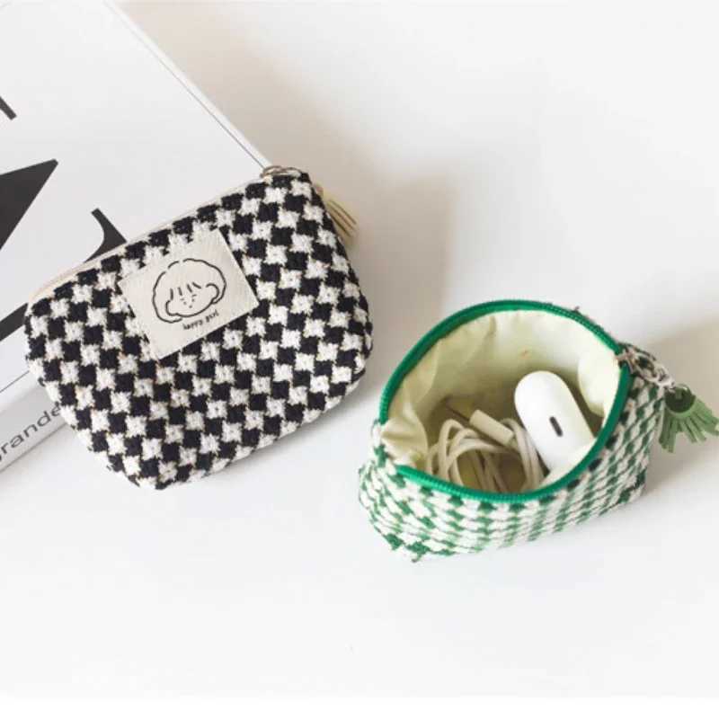 Mini Portable Plaid Coin Bags Mey Wallet Purse Earphe Lipstick Data Line Storage Bags ID Card Bank Card Holder Cluh PouchXJ241111