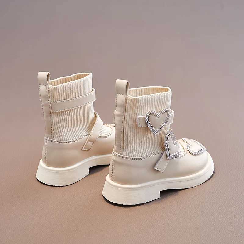 Girls autumn and winter boots outdoor childrens ankle boots sequined love princess boots anti slip British sled childrens shoes size 26-36 M241102