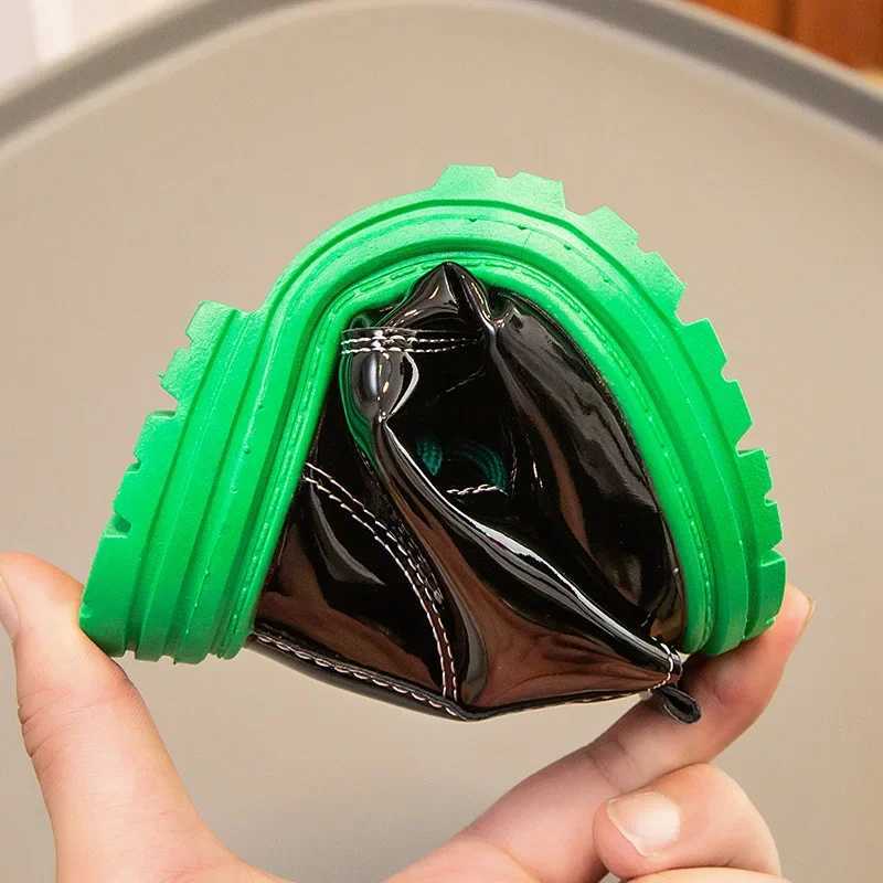 Fashion Patent Leather Childrens Boots Soft Bottom Black Ankle Boots Lace Zipper Girls British Boys Childrens Shiny Short Boots M241102