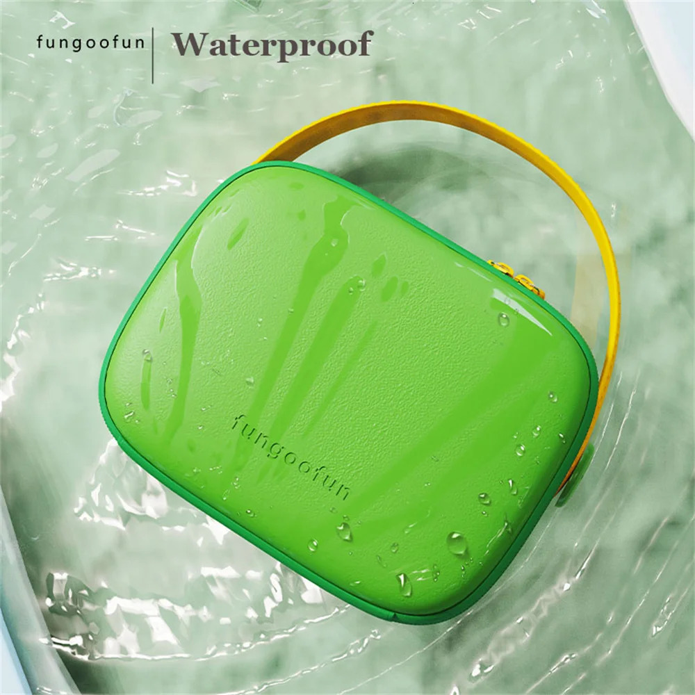 Travel makeup bag makeup bag womens restroom organizer bag waterproof womens storage box large capacity 241031