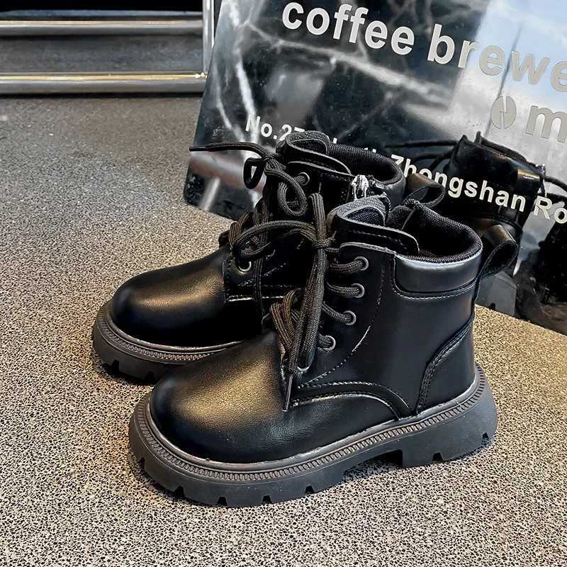 Childrens leather boots Childrens leather boots M241102