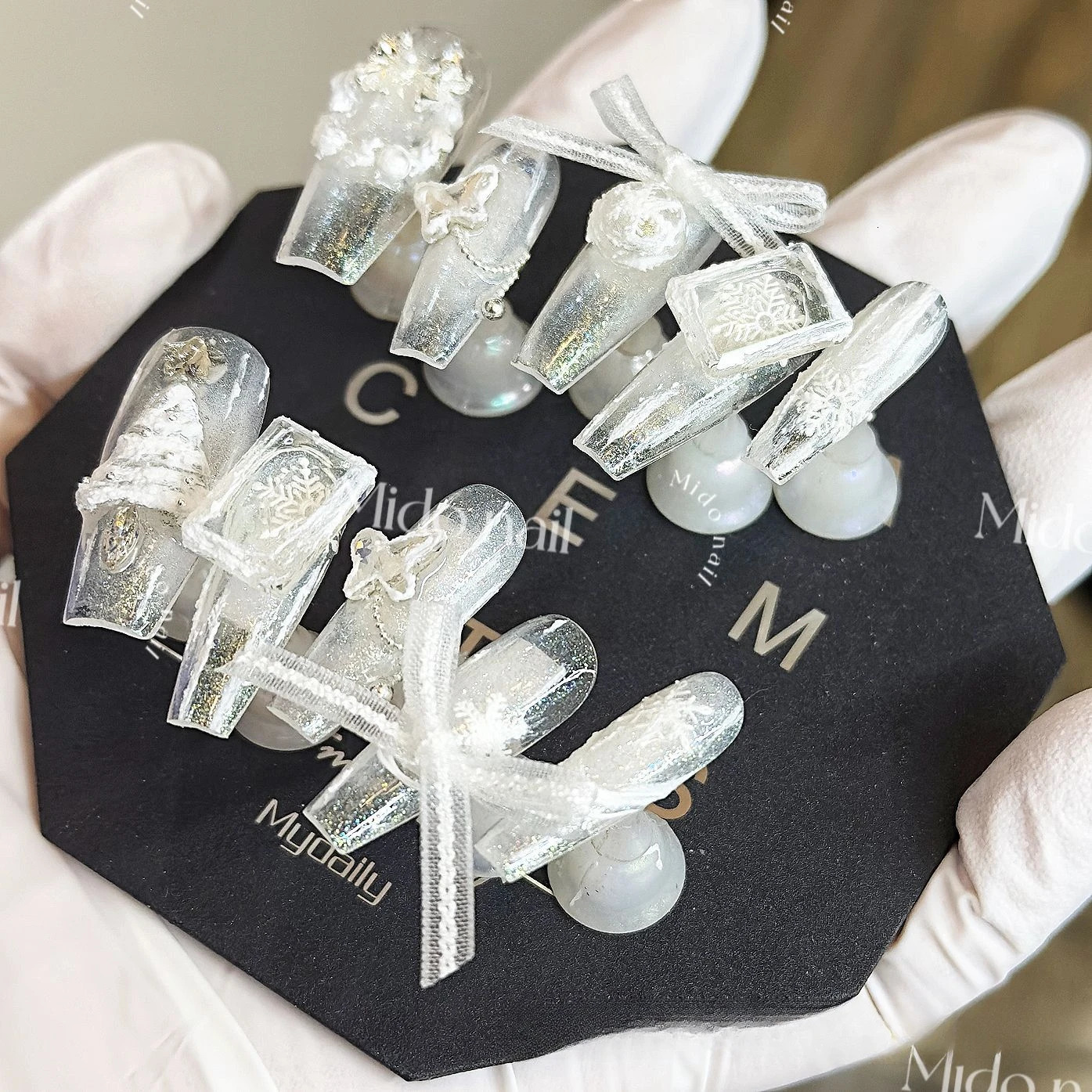White Winter Ribbon Christmas Tree Snowflake Butterfly Fake Nail Handmade Nail Art Accessories Halo Dye Nail Tip 241031
