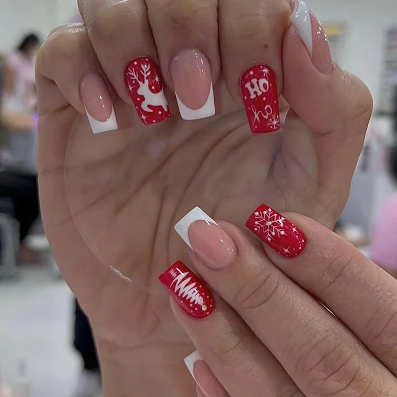 Christmas Square Fake Nail Short Press Nail Green Red Silver Glue Christmas Tree Gift Set Acrylic Artificial Girl 241031