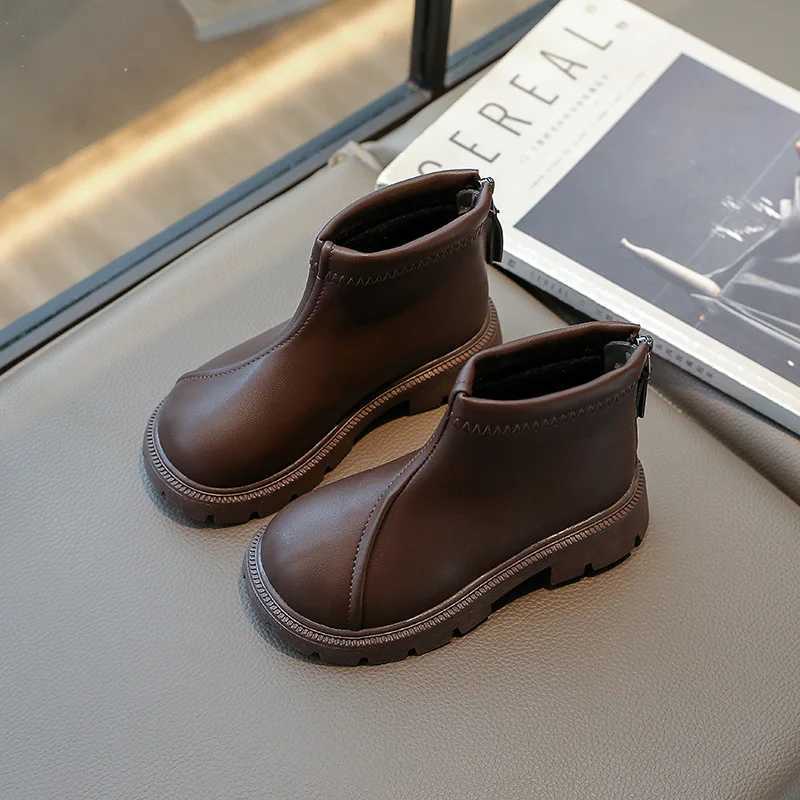 New autumn and winter childrens fashion boots girls waterproof and non slip solid zipper soft soled leather boots childrens casual shoes M241102