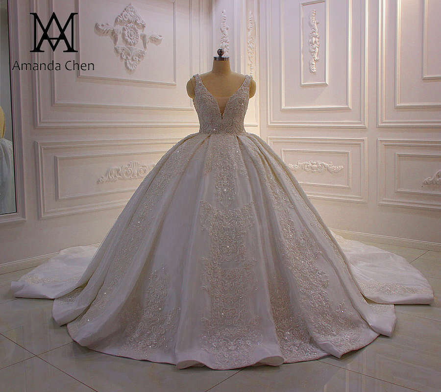 Longue Robe Cap Sleeve Low Cut V Neck Lace Applique Backless Wedding Dress