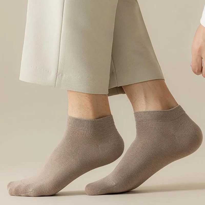 Mens Classic Trendy Business Soft Breathable Mid-Tube Crew Sock Ultra Breathable Solid Color Casual Sports Male Sox Soft LX241102
