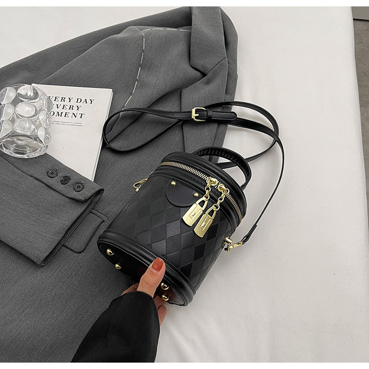 Free Shipping New Autumn And Winter Fashion Designer Women's Portable Bucket Bag, Multifunctional Crossbody Bag