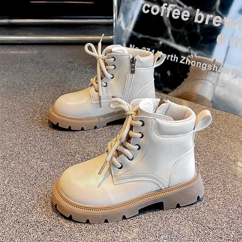 Childrens leather boots Childrens leather boots M241102