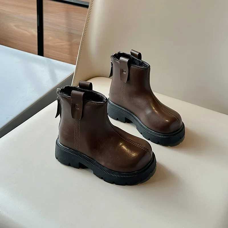 New Winter Childrens Fashion Boots Plush Edition Girls Cotton Boots Thick Bottom Solid Color Childrens Leather Boots Anti Slip M241102