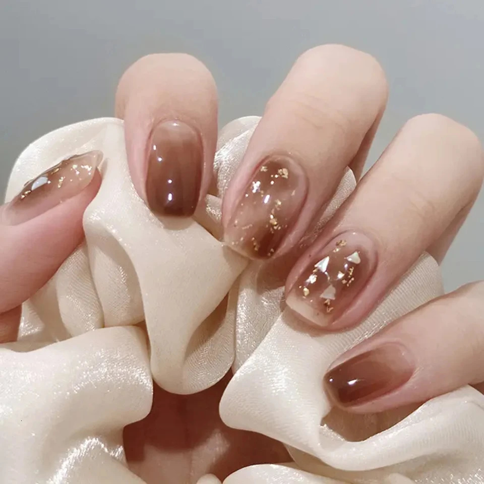 Stunning gold foil latte colored ergonomic patch with gorgeous dyed nail art n suitable for short fake nails perfect for fashion 241031