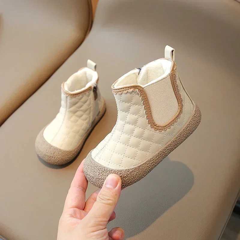 New girls short boots with side zipper fashionable and cute round toe Japanese sled childrens boots color matching soft childrens princess boots M2411