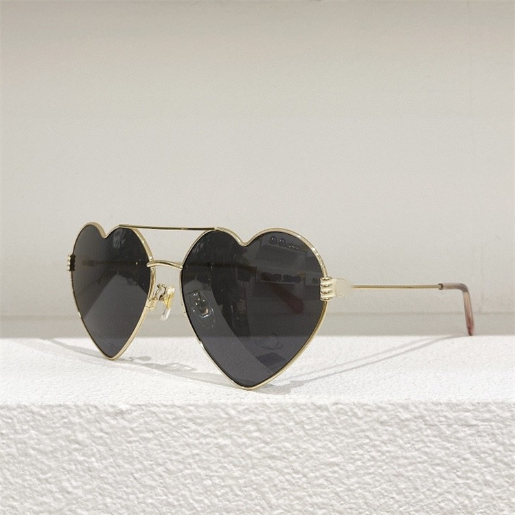 Fashion Designer Sunglasses Classic Heart Eyeglasses Outdoor Beach Sun Glasses For Man Woman