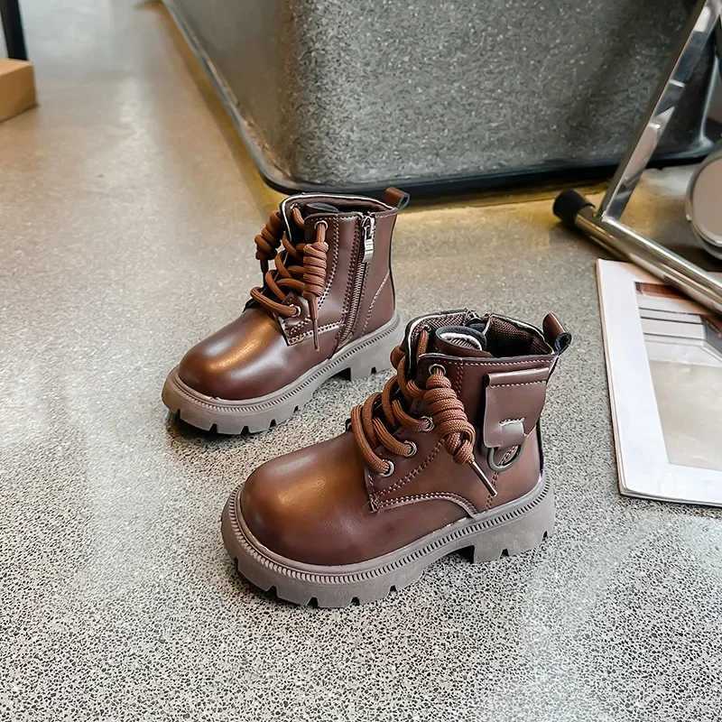 Leather boots for boys and girls handsome casual childrens short boots with side zipper new childrens ankle boots with metal decoration M241102