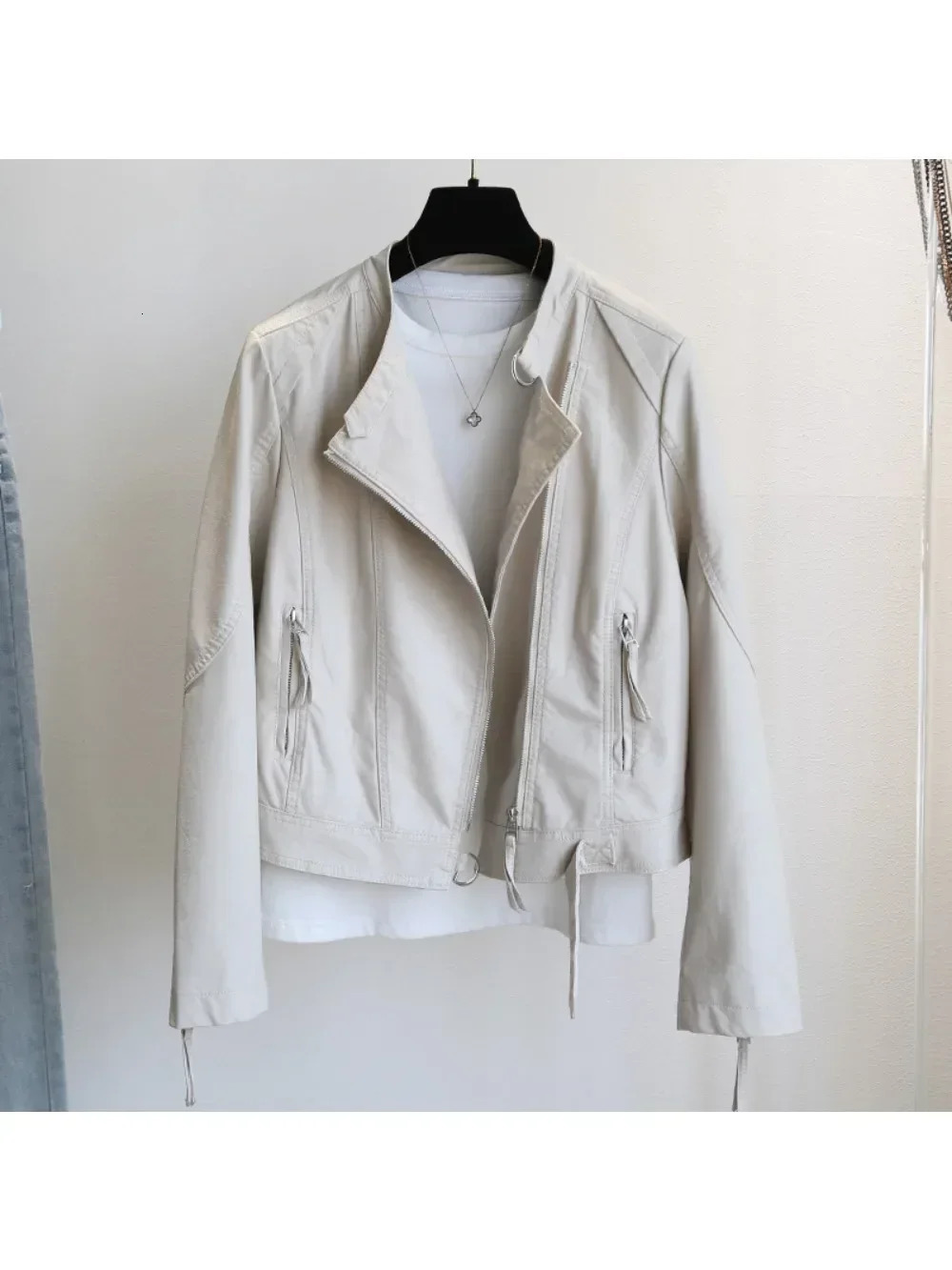 Spring Brown Slim Fit Versatile Motorcycle Leather Jacket Bracket Necklace Small Leather Jacket Womens Short Leather Jacket 241031