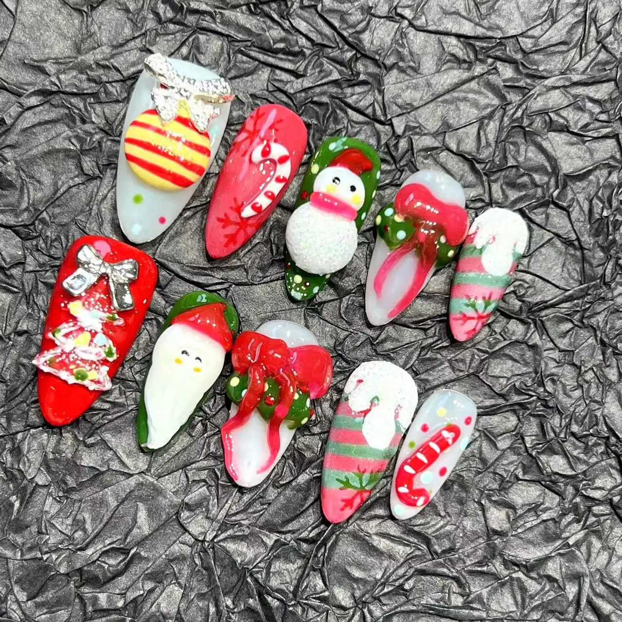 Long almond Christmas handmade fake nails pressed on acrylic nails snowman bow Christmas tree decoration round Y2K fake nail art 241031