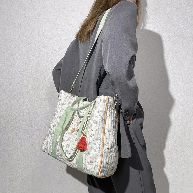 new CEL Spring New Mummy Bag Beige Green ing 2025 Floral Tote Bag Mom Storage Handbag