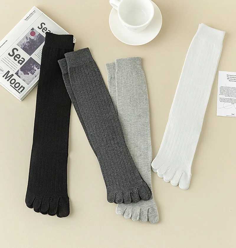 Fashion Knee High Five Finger For Men Solid Color Striped Calf Spring Summer Sweat absorption Split Toe 5 Toes LX241102
