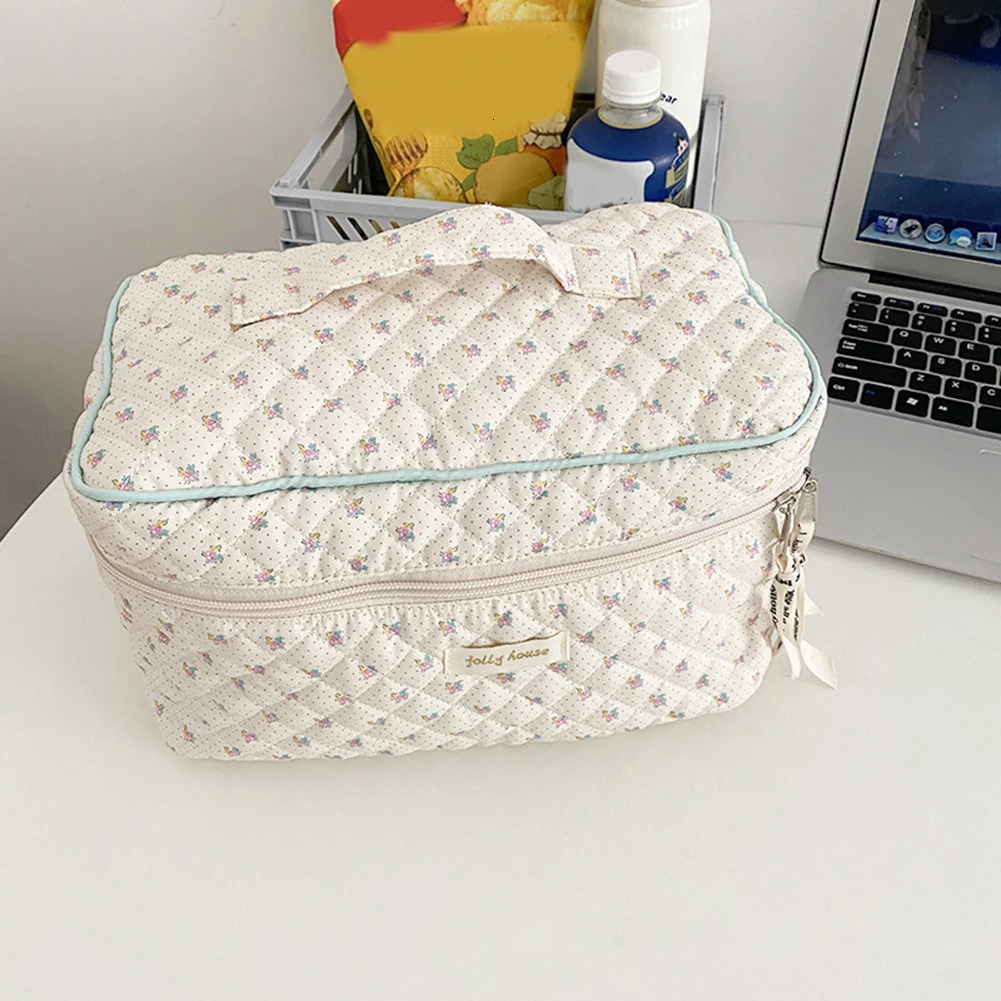 Womens makeup bag zippered makeup storage bag cotton print large capacity daily use bag wallet set 241031
