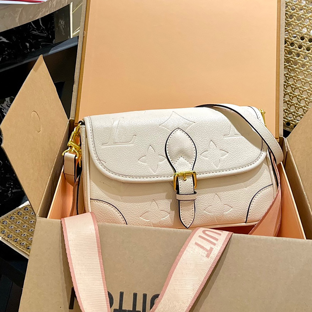 Designer bag denim Diane Baguette printed handbag womens crossbody bag white canvas shoulder bag summer blue leather style 2024 popular new luxury wallet