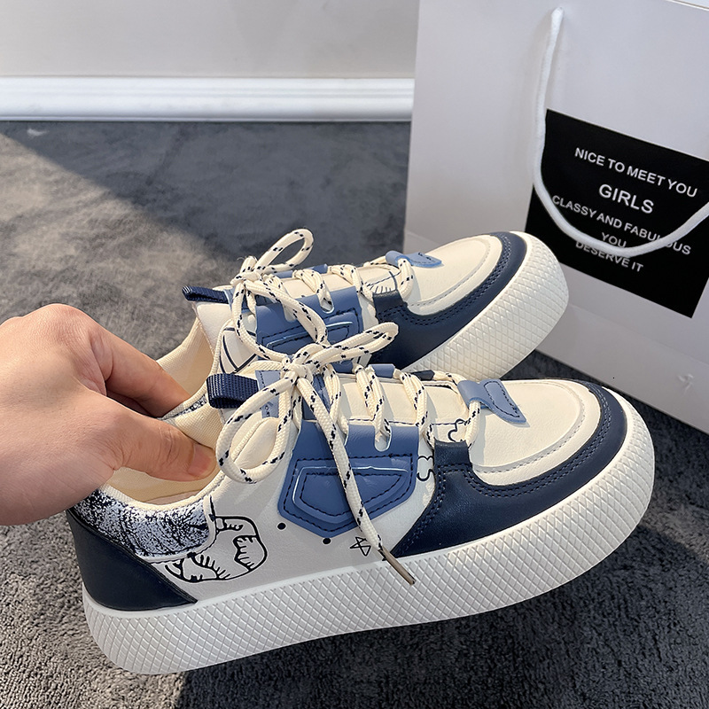 Big Head Little White Shoes for Women 2024 Spring and Autumn New Korean Edition College Style Thick Bottom Versatile Student Casual Board Shoes