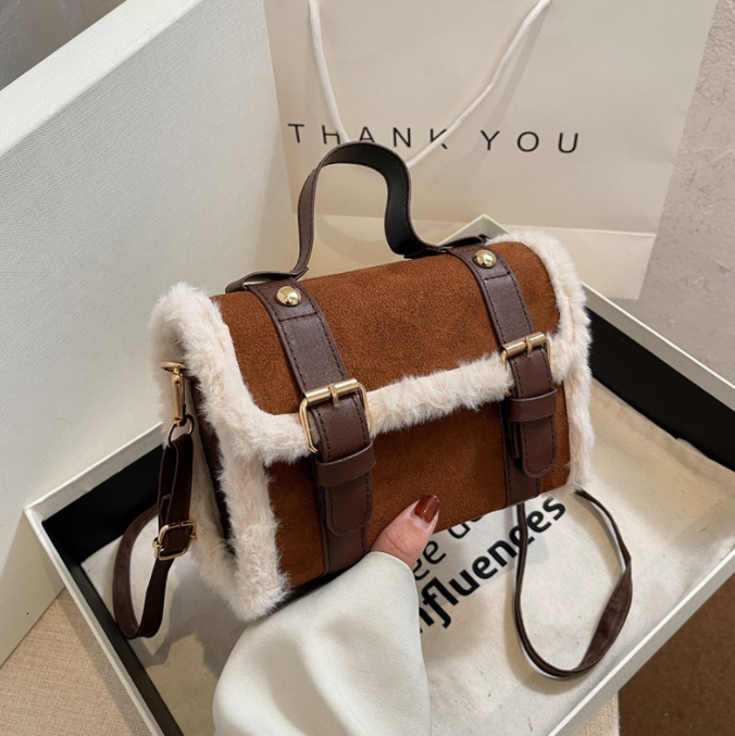 Casual Autumn And Winter Lamb Cashmere Women's Designer Fashion Messenger Simple Shoulder Bag Black Square Bag