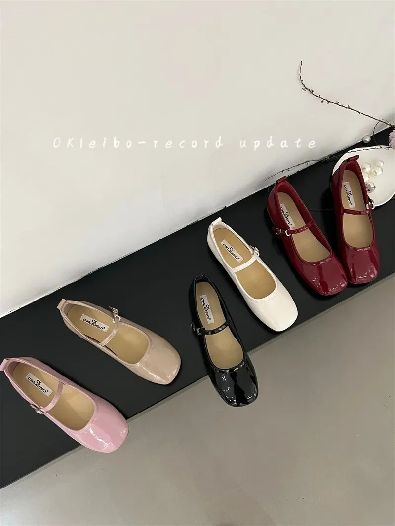 Flat Bottom Mary Jane French Retro One e Buckle Red Womens Patent Leather Ballet Shoes Trend Size 33-44 241118