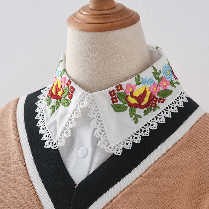 2023 New Fake Collars Woman Vintage Half Shirt False Collar Woman Embroidery new Detachable 2025 Lapel Collar Faux Col Accessories
