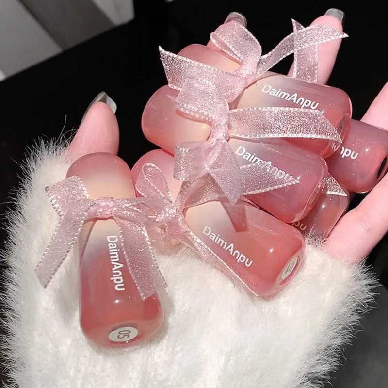MMirror water lipstick fadeless durable fadeless lipstick waterproof lip gloss Korean cosmetics latex cosmetics W241101