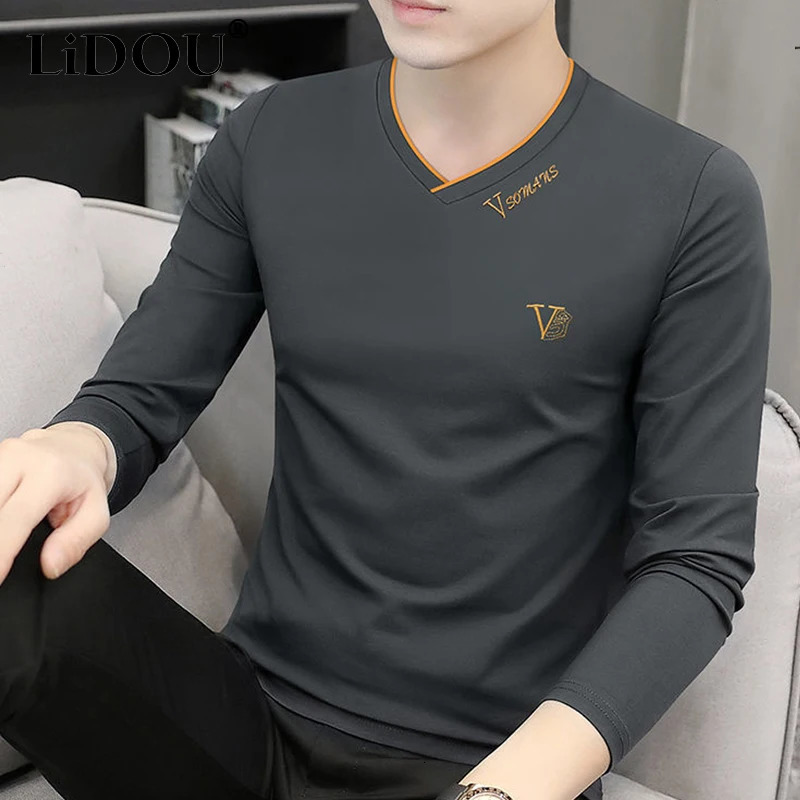 Korean Fashion Elegant Autumn T-shirt Men Loose Casual Sports Chic Solid Color Tee Y2K Hipster Street Casual Top Male Clothes 240321