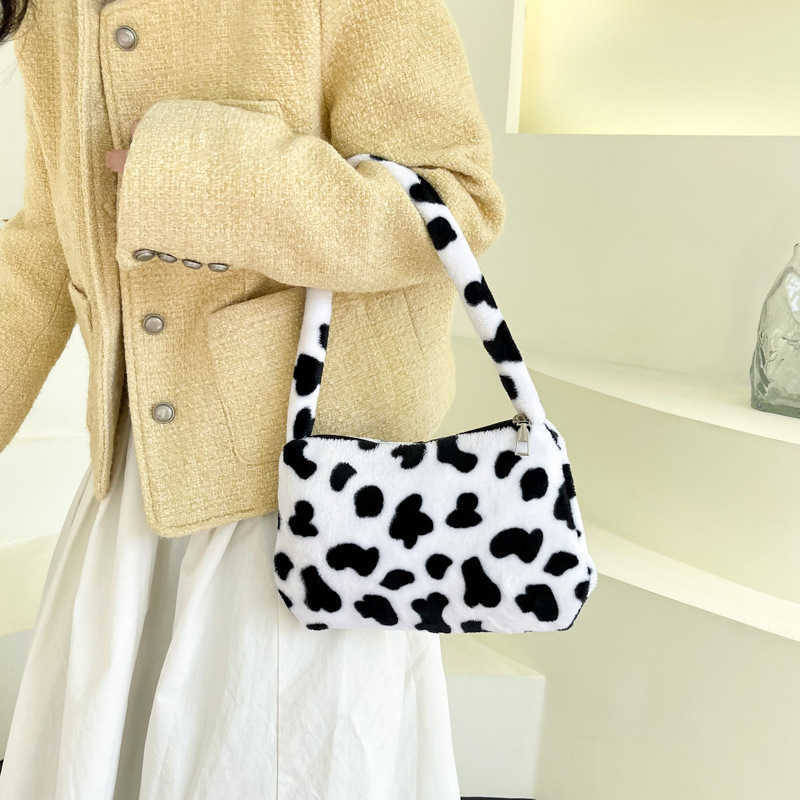 CMM Underarm Shoulder Bag New Fashion Handheld Shoulder Bag Western and Spicy Girl Cow Pattern Womens Bag Plush Bag
