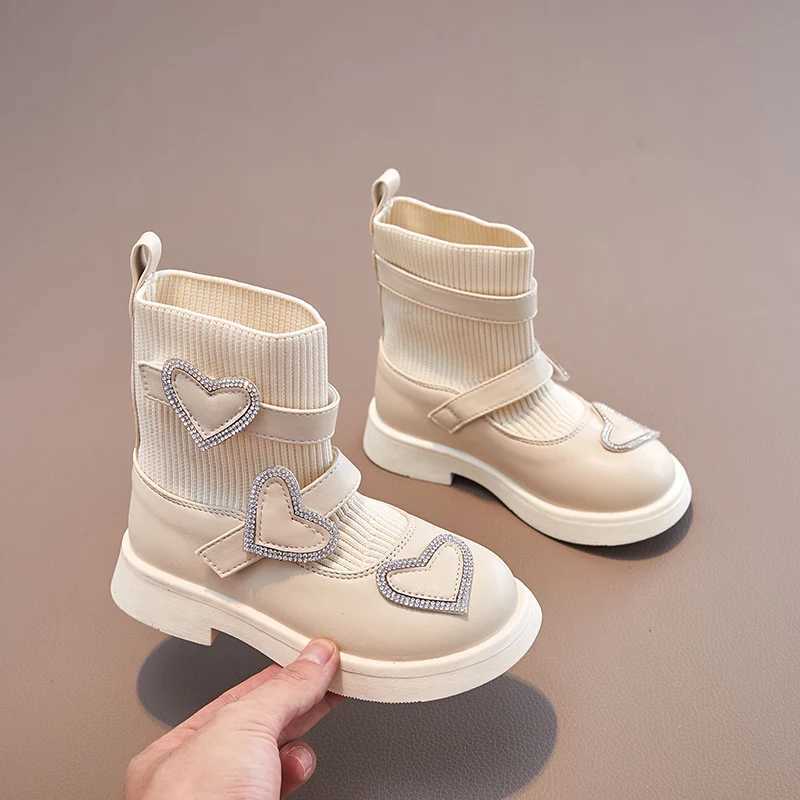 Girls autumn and winter boots outdoor childrens ankle boots sequined love princess boots anti slip British sled childrens shoes size 26-36 M241102