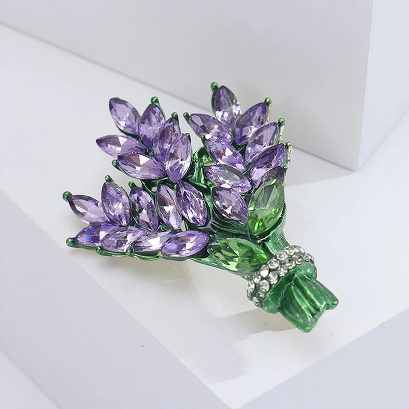 Women Brooch Romantic Crystal Lavender Flower Lapel Pin Alloy Plant Brooch Lapel Pins Accessories Gifts Luxury Jewelry Accessory