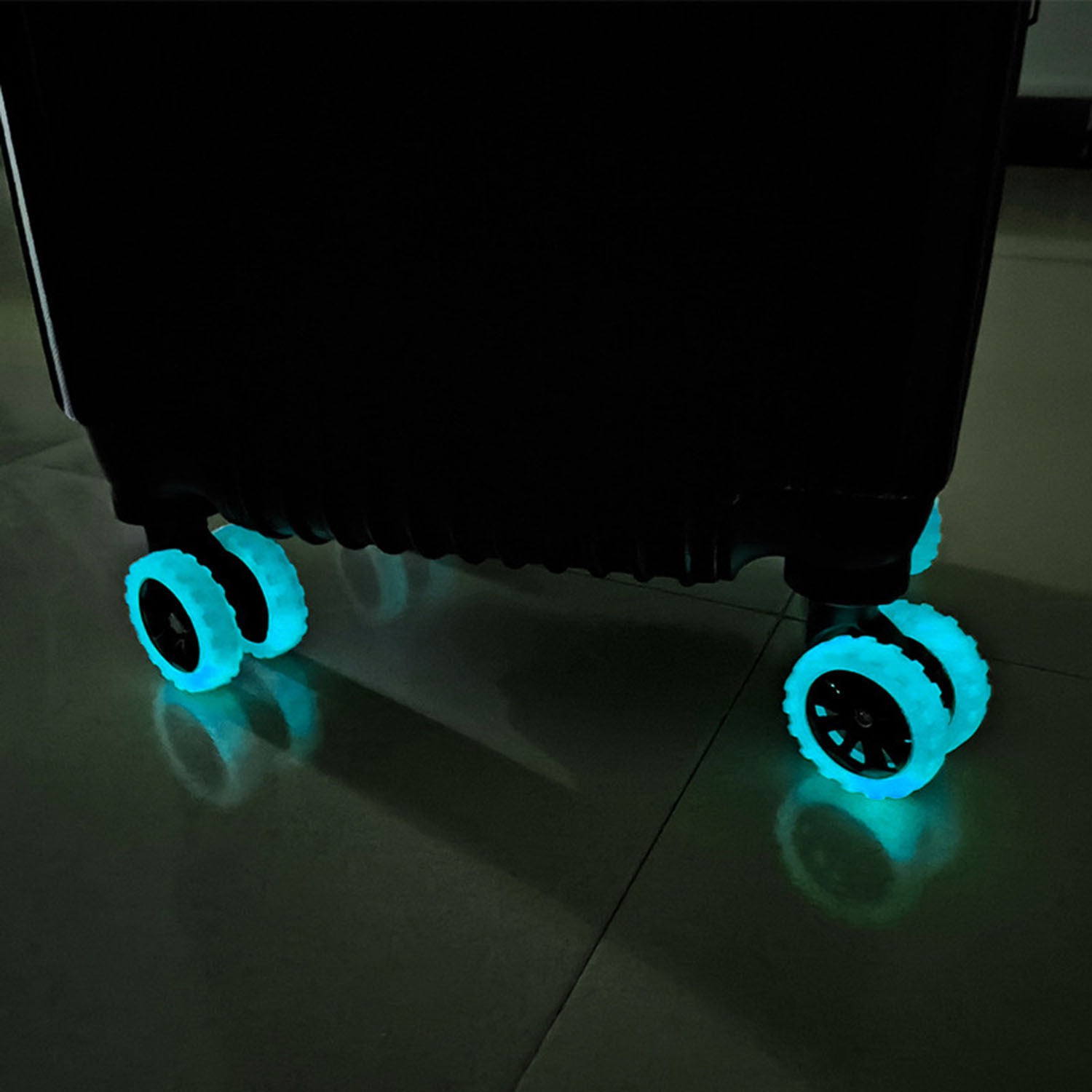 1PCS Luggage Wheels Protector Fluorescence Silicone Wheels Caster Travel Suitcase Reduce Noise Wheels Guard Cover Accessories