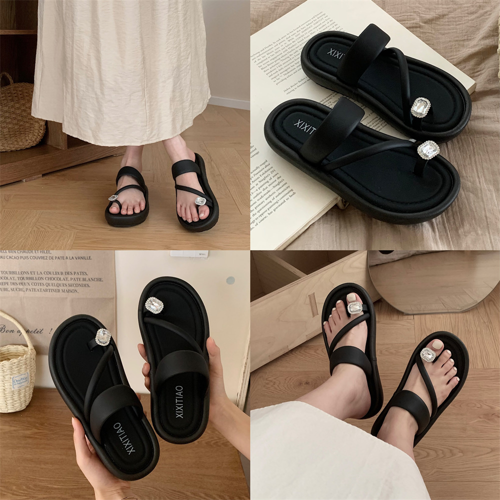 Summer slippers Bathroom deck non-slip women's simple color matching family flip-flops Beach women's slippers Slipper slide indoor outdoor