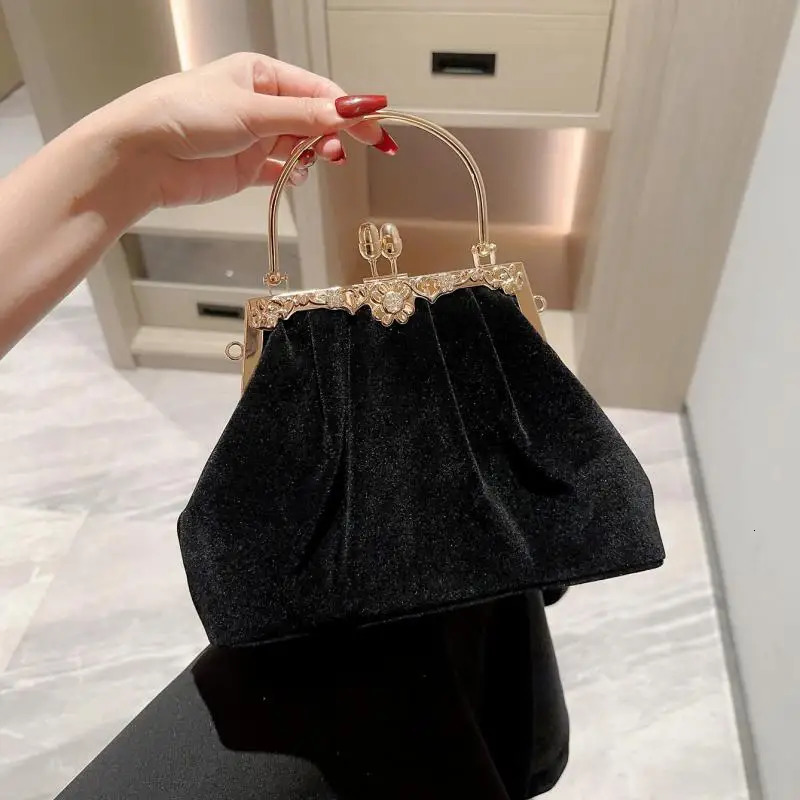 Mysterious Black Velvet Womens Evening Bag Handbag Party Banquet Bag Womens Wedding Wallet Bag Womens Handbag 241031