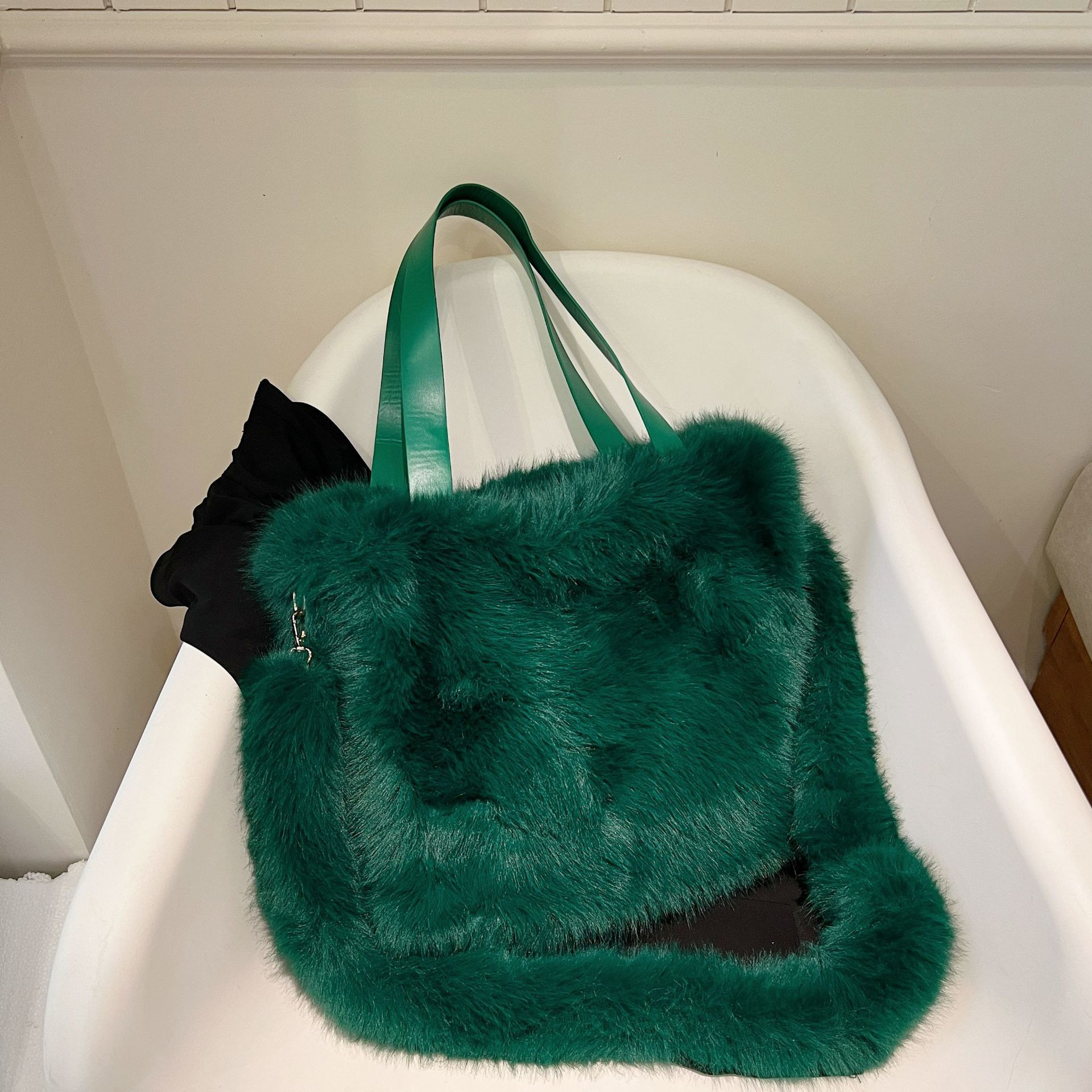 Bag Designer Fashion Classic 10a Top Woman Handbagevening Bags New Physical Super Large Medium to Long High-quality Wool Material