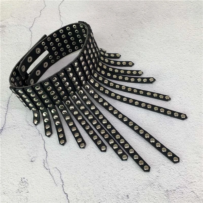Edgy Fashion Accessory Chic Metallic O-Buckle Choke Jewelry Set Ideal For Romantic Gestures