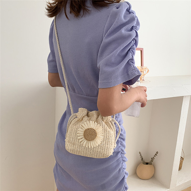 Women's Grass Woven Bag Cute Ins Bucket Package Personalized Girl One Shoulder Crossbody Handbag New Trend 2023 Summer