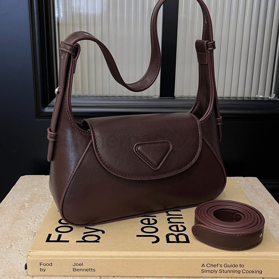 Bag Designer Fashion Classic 10a Top Woman Handbagevening Bags Autumn New Niche Design Temperament Armpit Small Square Fashionable and Versatile Singl