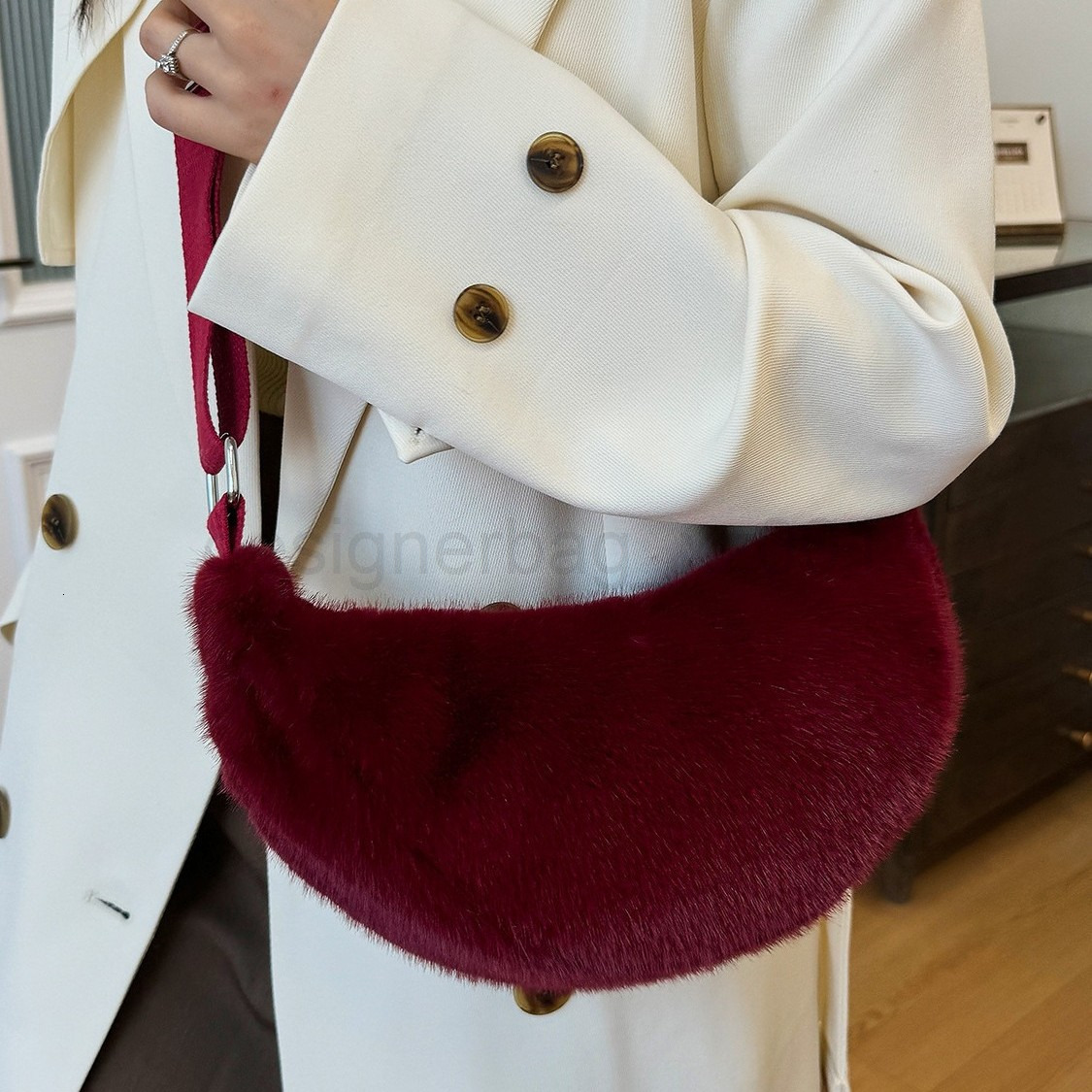 Fashion Classic Bag Designer 10a Top Woman Handbagevening Bags New Autumn and Winter Japanese Korean Casual Diagonal Cross Angora Red Fashionable Dump