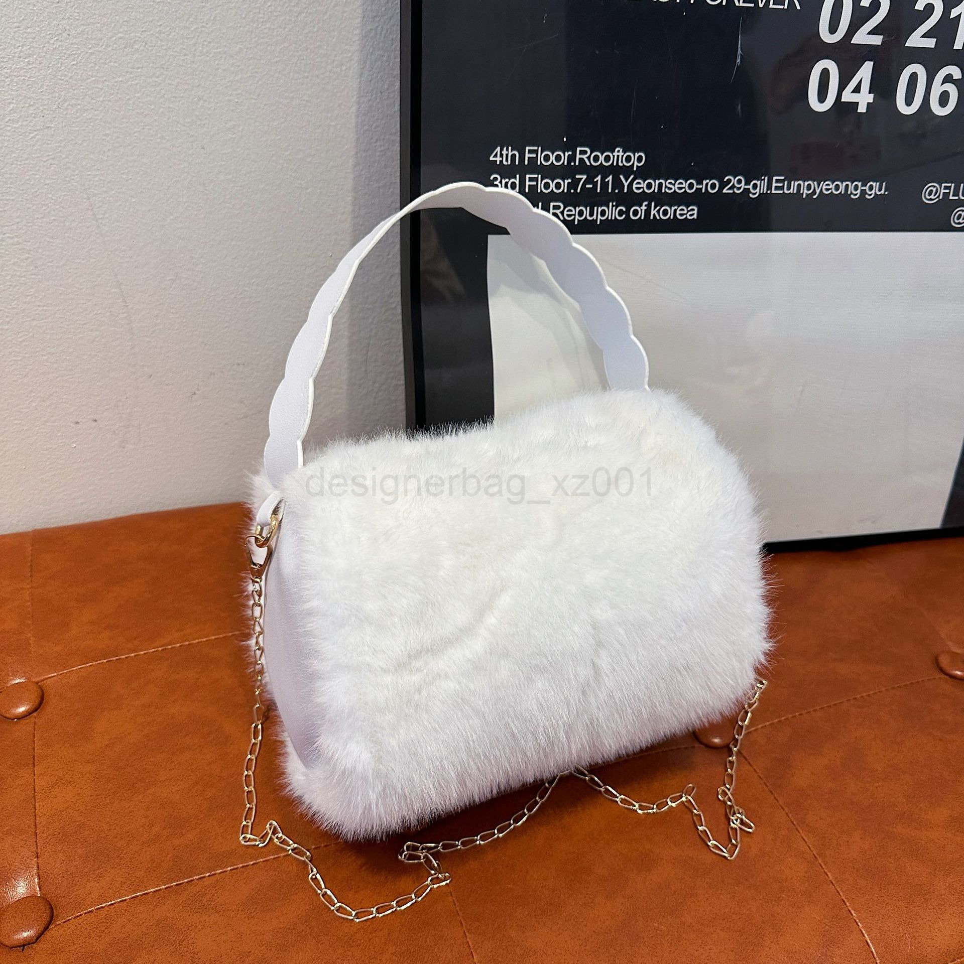 Fashion Classic Bag Designer 10a Top Woman Handbagevening Bags Stylish Winter New Plush Womens Personalized Korean Edition Simple Leisure Handbag Tren