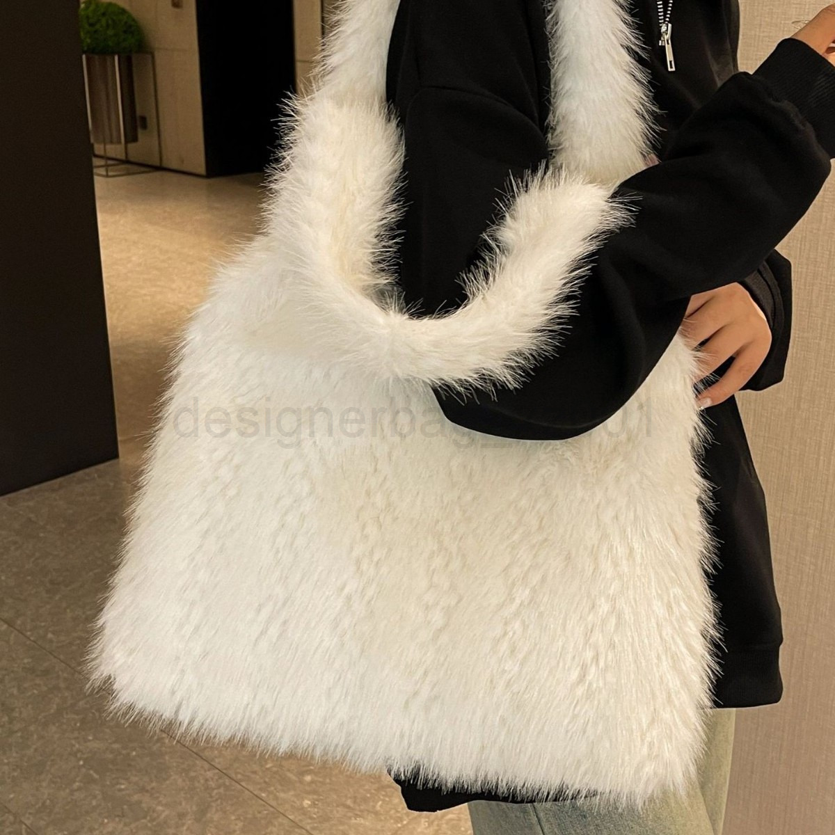 Bag Designer Fashion Classic 10a Top Woman Handbagevening Bags Niche Texture Armpit Autumn and Winter New Item Plush Large Capacity Fashionable Versat