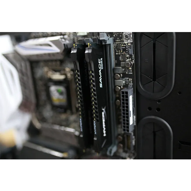 HYPERX SAVAGE Memoria RAM DDR4 16GB 4GB 8GB 3200MHz 2400 2133 2666MHz Desktop RAM PC4-21300 25600 19200 288Pin 1.2V DIMM Memory