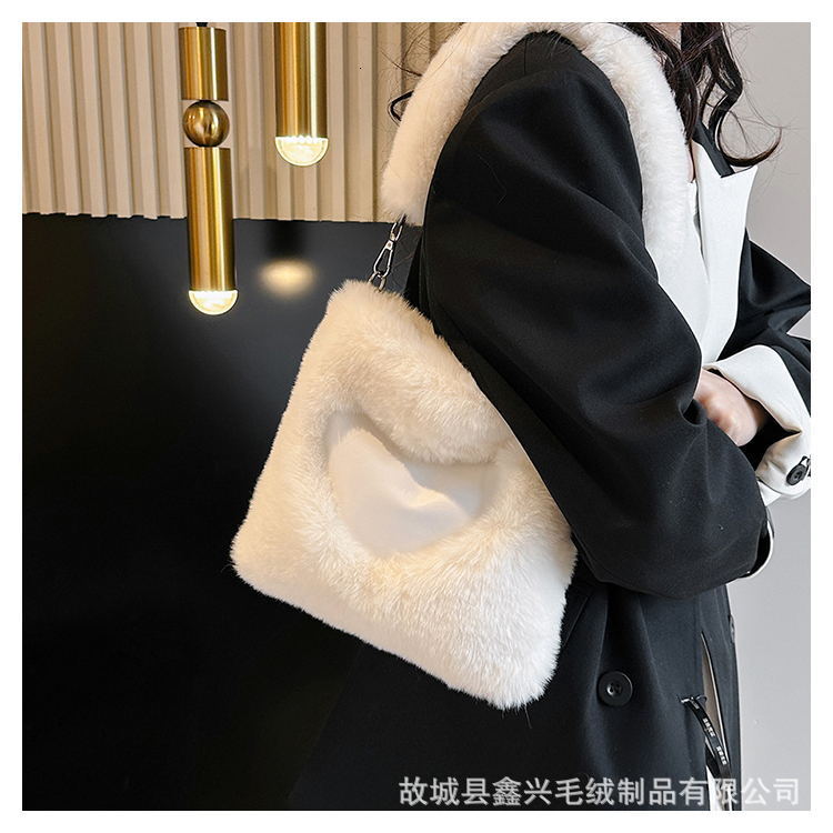 Fashion Love Versatile Women's Autumn/winter New Designer One Shoulder Handheld Plush Large Capacity Handbag