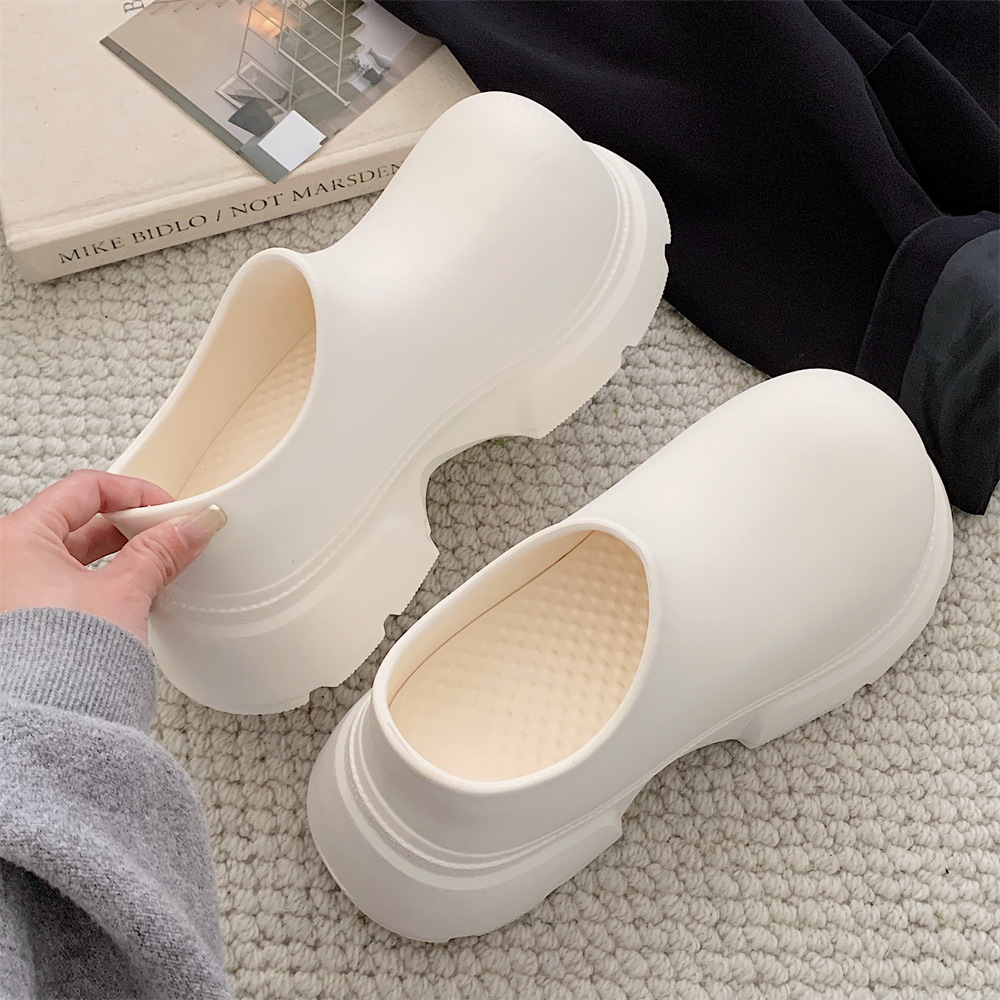 2024 New Slippers Women's Summer shoes Platform personality slippers Indoor street sandals Girls Beach shower slide